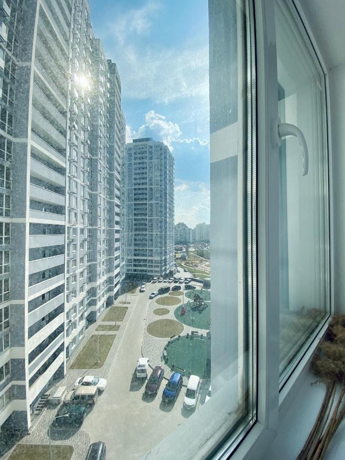 Myfreedom Апартаменти Метро Харківська Kiev Exteriör bild